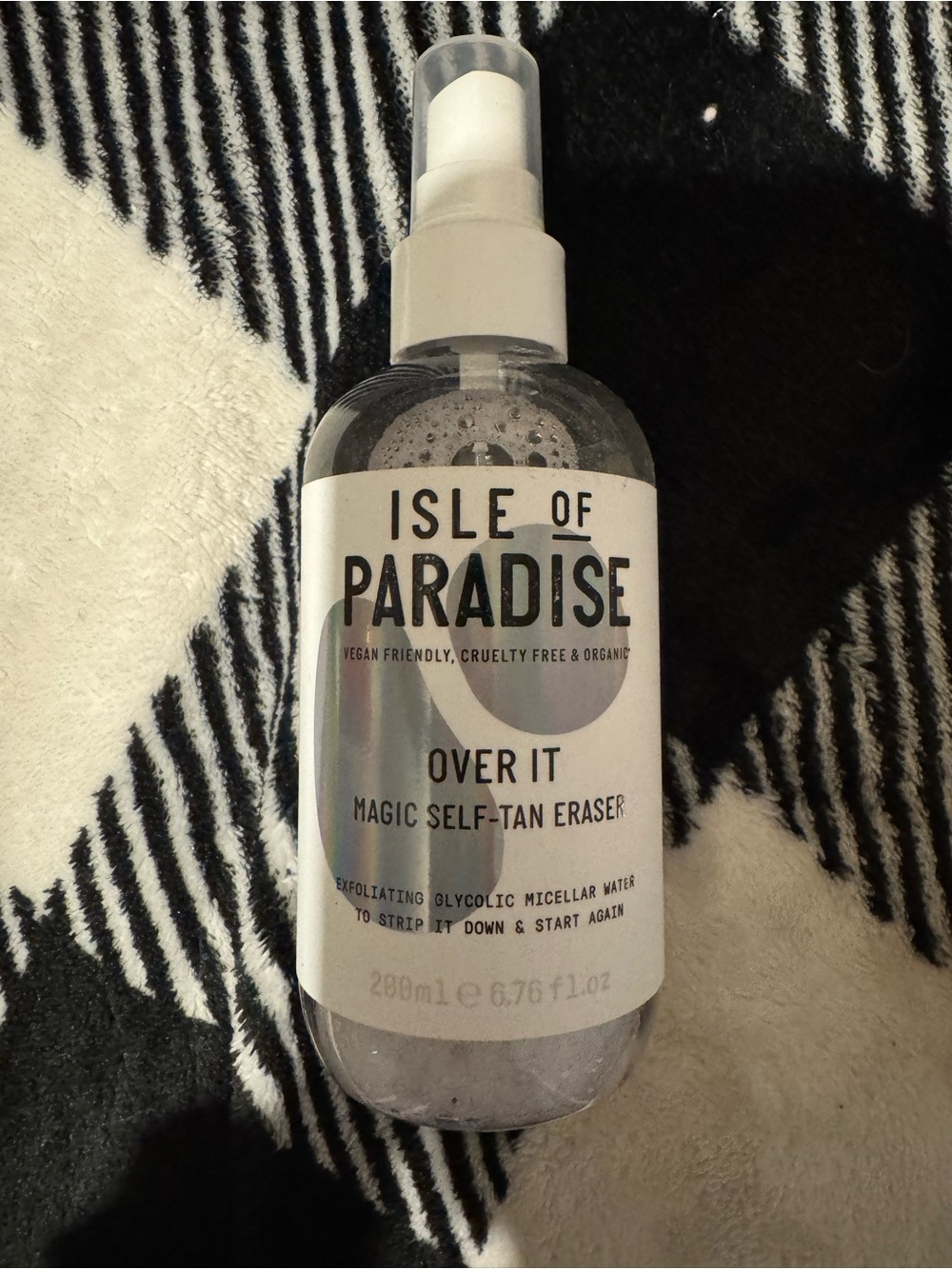 Isle of Paradise Over It Magic Self-Tan Eraser - White & Clear Bottle